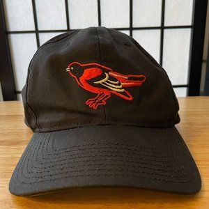 Vintage MLB Mid-90s Baltimore Orioles black Snapback Hat